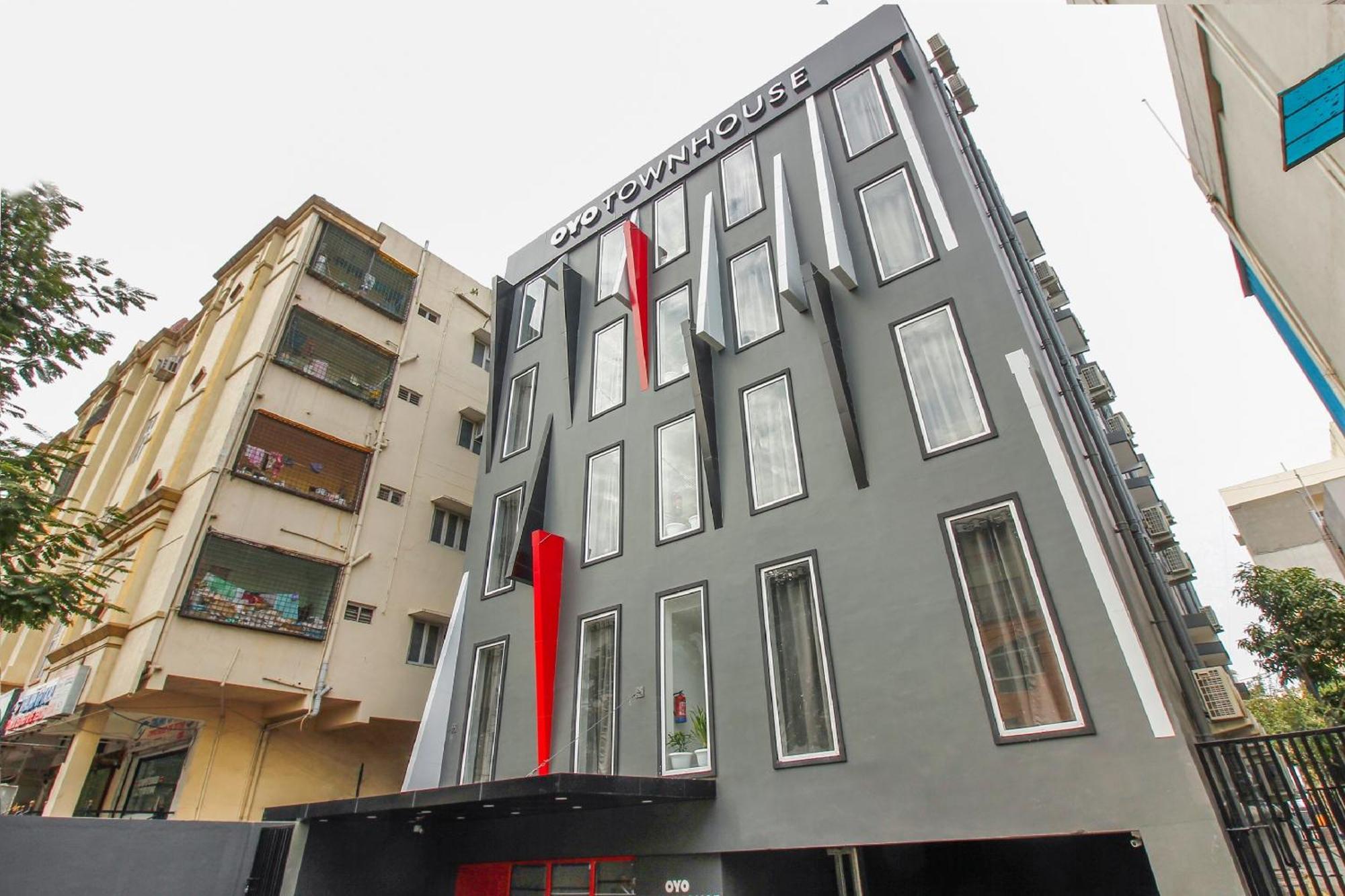 Townhouse White Ridge Shivam Road Hotel Lālāguda Exterior photo
