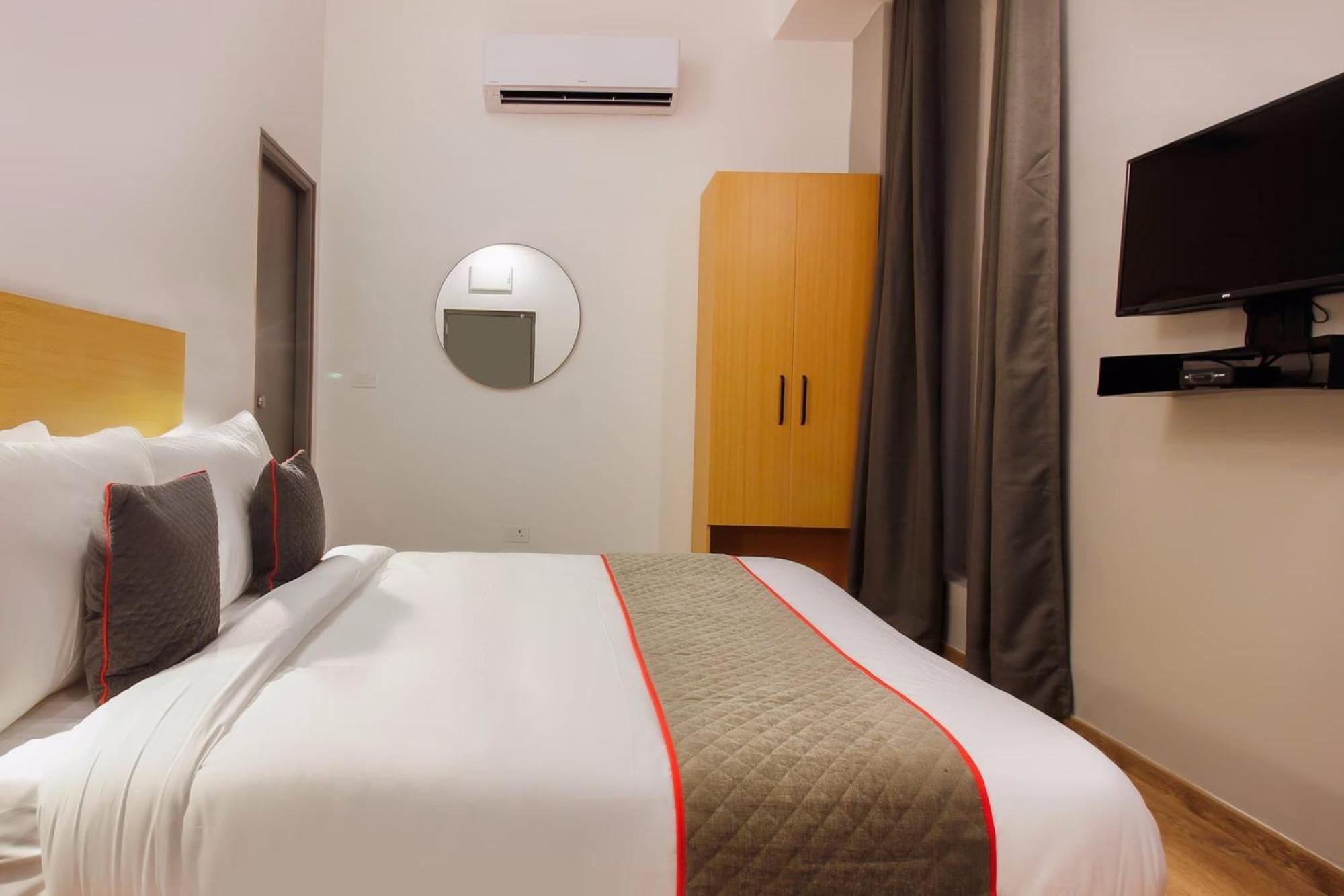 Townhouse White Ridge Shivam Road Hotel Lālāguda Exterior photo