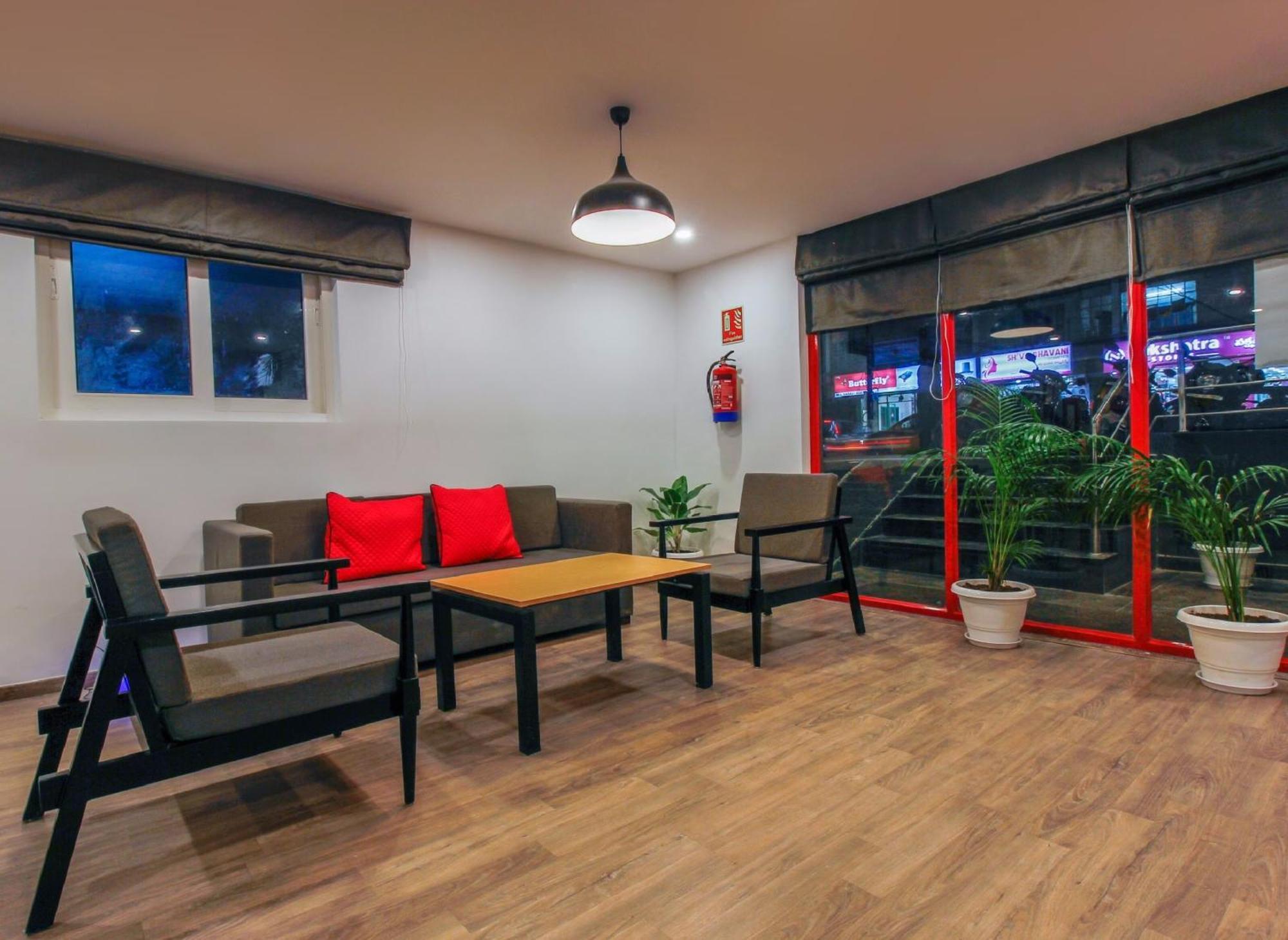 Townhouse White Ridge Shivam Road Hotel Lālāguda Exterior photo